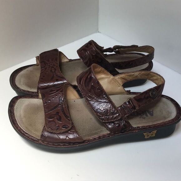 Alegria Women's Verona Yeehaw Brown Leather Slingback Sandals (36) - Picture 5 of 11
